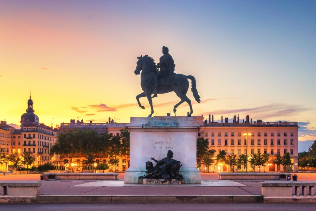 Place Bellecour à Lyon Place Bellecour à Lyon
