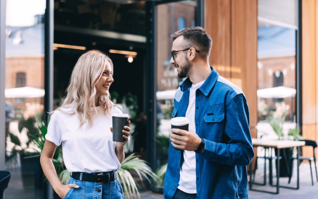 Les secrets du langage corporel amoureux : comment interpréter les gestes ?