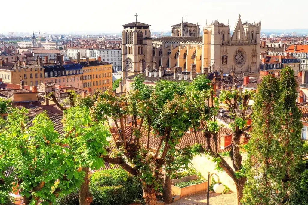 Vue romantique sur Lyon depuis l'hôtel Villa Florentine