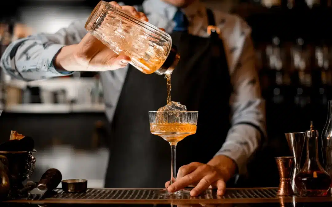 Notre sélection de bars à cocktails à Lyon pour un date pétillant